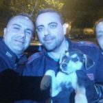 Cucciolo di cane strappato alla morte grazie all’intervento della polizia