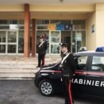 Frattamaggiore, forzano la porta di una scuola per rubare l’incasso dei distributori