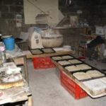 Un panificio abusivo nel cuore di Napoli privo dei requisiti igienici minimi. Il sequestro da parte della polizia