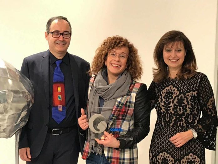 Rosaria Iazzetta premiata da Adriano e Gabriella Mazzola (1)