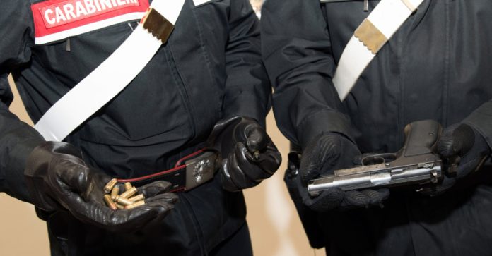 N.O.R.M. Napoli arresto pistola