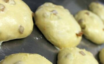 Oggi vi proponiamo la ricetta per i biscotti alle mandorle e zenzero candito