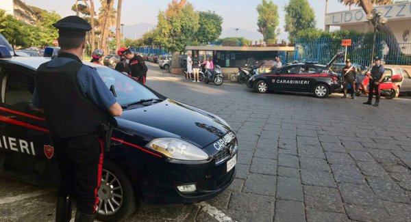 i-carabinieri-setacciano-il-vesuviano-2-arresti-e-sequestro-di-31-piante-di-cannabis