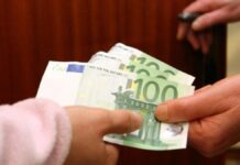 QUARTO: Centrale delle frodi, call center per rastrellare denaro dai conti correnti di anziani. 4 arresti dei Carabinieri
