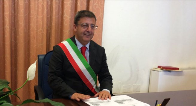 si-dimesso-il-sindaco-di-torre-del-greco-giovanni-palomba