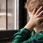 Scampia. «Bimbo autistico picchiato a scuola», in un audio le violenze