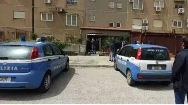 brusciano-uccide-la-sorella-si-chiude-in-casa-e-poi-chiama-la-polizia-correte-l-ho-ammazzata-3316679.660x368