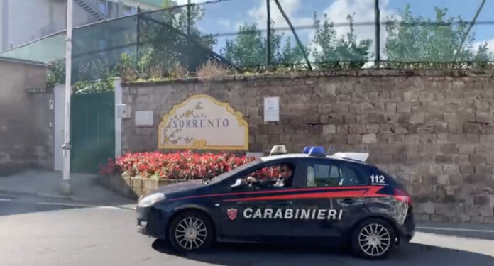 18061_da-vico-a-sorrento-controlli-per-il-covid-nelle-piazze-della-movida-