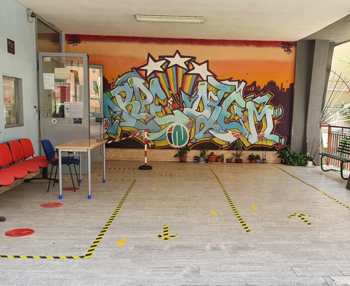 FOTO LICEO NEWTON ROMA