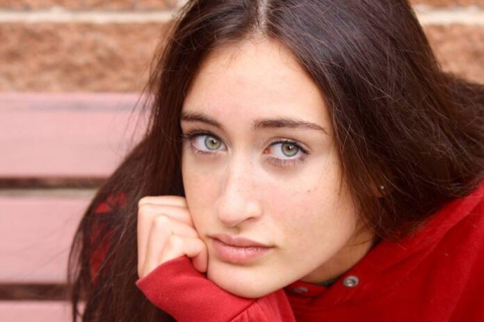 1622964075-elena-0