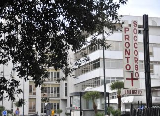 Morta in terapia intensiva, il padre di Francesca: “Ho pagato intervento intromoenia per far morire mia figlia”