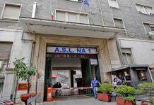 Pretendeva di saltare la fila al pronto soccorso, 38enne arrestato a Napoli