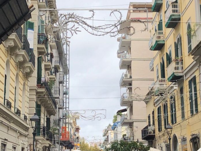Vomero, luminarie via Merliani