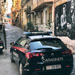 Spari nella notte ai Quartieri Spagnoli: scooter in fuga dopo l’esplosione di diversi colpi