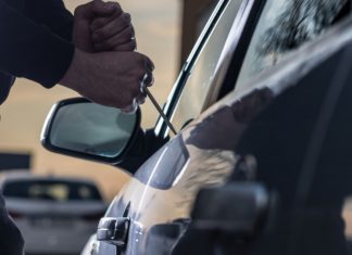 Allarme furti d’auto: la Campania è la maglia nera d’Italia. Oltre 26mila vetture rubate