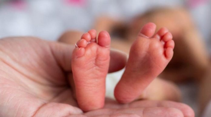 MUGNANO, PARTORISCE IN CASA, MORTA NEONATA. SALVA 31ENNE DOPO INTERVENTO DEL 118