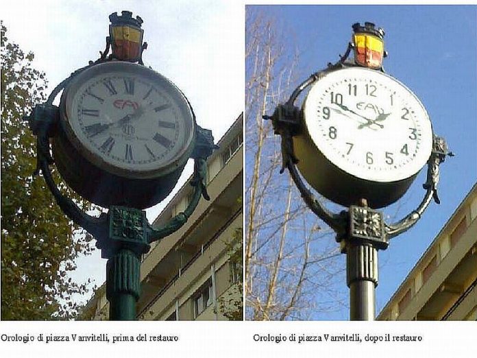 Napoli, orologio di piazza Vanvitelli prima e dopo il restauro
