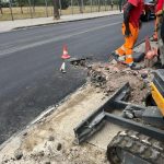 Marano, cantieri diffusi sul territorio. Strade, rete elettrica e netto miglioramento sul fronte idrico. Smentita la “palla” fatta circolare dal circo Barnum sull’immobilismo dei commissari. L’unica vera criticità è la consegna dei loculi