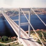 Tre ore di fila all’imbarco per la Sicilia da Villa San Giovanni, ma il ponte (per qualcuno) è ancora un tabù