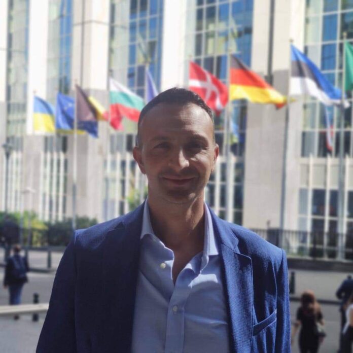 nicola falzarano