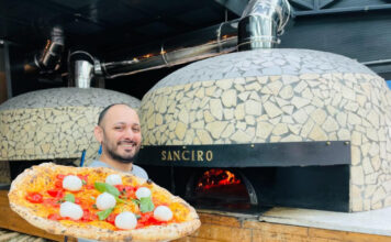 SE NON LA FAI GODI SOLO A METÀ, CIRO PRESENTA LA SUA “PIZZA SCARPETTA”