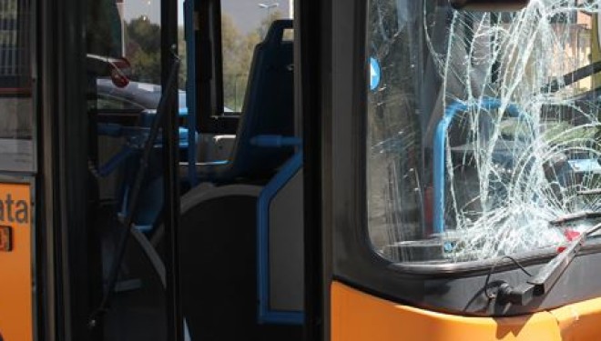 atti vantalici autobus