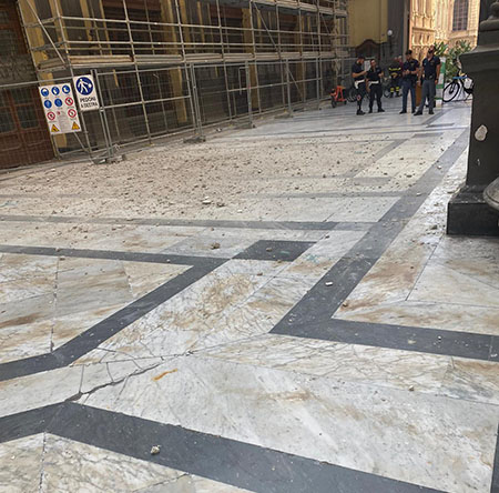 distacco-calcinacci-in-galleria-principe-di-napoli