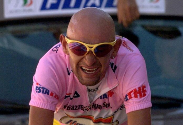 Dieci anni fa moriva Marco Pantani, il Pirata Ë sempre in rosa / Speciale
