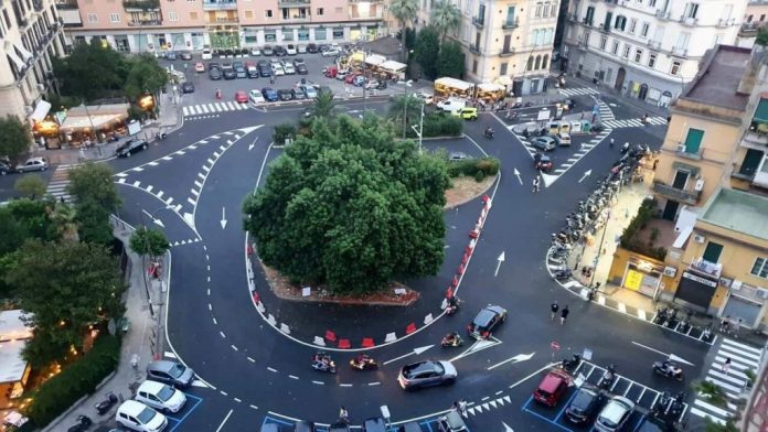 Napoli, piazza degli Artisti, il dispositivo di traffico da ripristinare