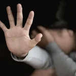 CASORIA: “Ti faccio uscire al TG5!” Profili fake, minacce di morte e l’ombra di Martina Carbonaro. 23enne perseguita una 17enne e finisce in manette. Arrestato dai Carabinieri