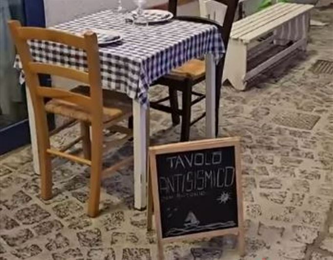 Tavolo (1)