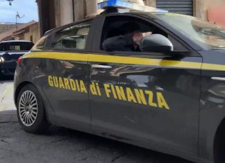 Maxi-frode fiscale in provincia di Napoli: sequestrati beni per 1,5 milioni e bloccati oltre 133 milioni di crediti DTA. Sette indagati