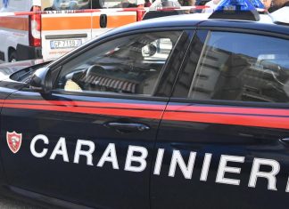 Procida, aggredisce la dirigente scolastica e due agenti: arrestato tecnico di laboratorio