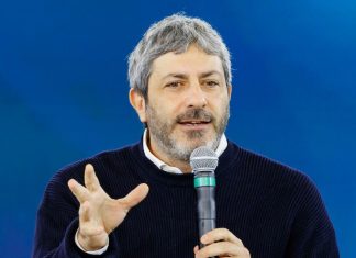 Campania: sei mesi di giunta Fico, sei mesi di nulla: irrisolti i nodi della sanità e della spesa sociale