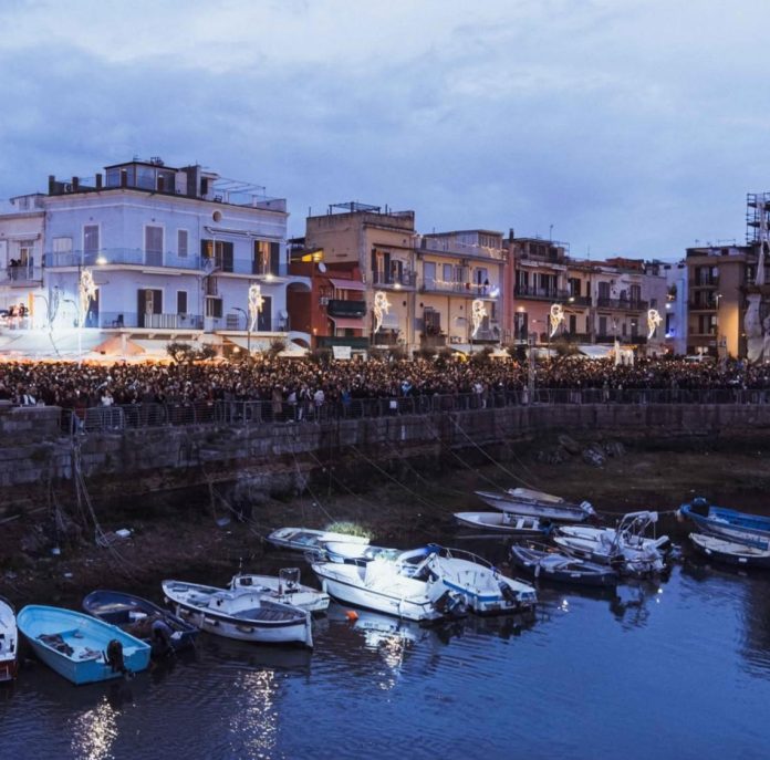 darsena pozzuoli vigilia natale