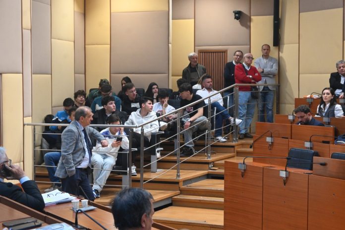 Consiglio Comunale 27.04 (5)