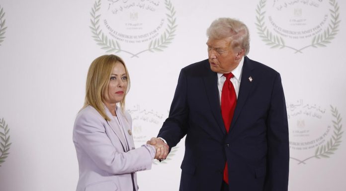 MELONI REPLICA ANCORA A TRUMP: “ATTACCHI PRIVI DI SENSO, PREOCCUPATI DELLA TUA POPOLARITA’ E NON DELLA MIA”
