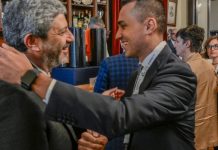 Fico e Di Maio, pace fatta a Napoli: dal gelo politico a tarallucci, caffè e sorrisi