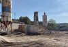Quarto: abbattuti i silos dell’ex cementificio confiscato al clan di camorra Nuvoletta-Polverino