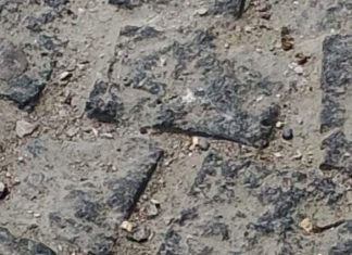 MARANO, LA TRAGEDIA SFIORATA IN VIA CASALANNO. L’ANZIANA COLPITA DELLA PIETRA SE L’E’ CAVATA CON UNA PROGNOSI DI 10 GIORNI