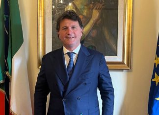 Senatore di Forza Italia denunciato per violenza sessuale. Silvestro respinge le accuse: “Mai successo nulla”.