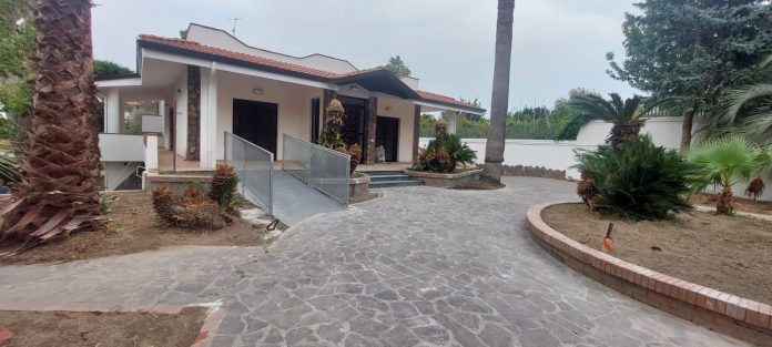 VILLAR
