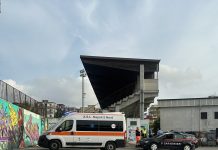 MARANO, CADAVERE DI UN UOMO TROVATO NELLO STADIO COMUNALE: FORZE DELL’ORDINE SUL POSTO