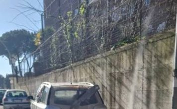 Melito, il “cimitero delle auto” in via Di Giacomo: la sindaca Pellecchia è al corrente della situazione?