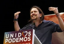 “Turni fino a 14 ore e trattamenti umilianti”. Bufera sul leader della sinistra spagnola Pablo Iglesias