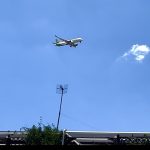 Napoli: troppi aerei rombanti sulla collina vomerese Fioccano le proteste per l’inaccettabile quanto datata “servitù di aerodotto”