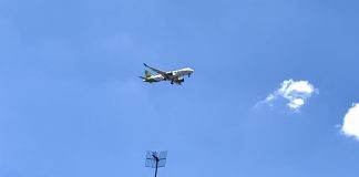 Napoli: troppi aerei rombanti sulla collina vomerese Fioccano le proteste per l’inaccettabile quanto datata “servitù di aerodotto”