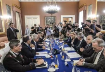 Sicurezza a Napoli, Piantedosi assicura rinforzi. Ma la realtà smentisce le statistiche?