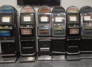 NAPOLI. SEQUESTRATE 6 SLOT MACHINE ILLEGALI. DENUNCIATO IL TITOLARE DI UN BAR”
