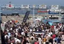 SISMA, A POZZUOLI CORTEO AL PORTO. VIVONO SU UN VULCANO DA SEMPRE E ORA LO VOGLIONO DAL GOVERNO. COMUNI E REGIONE HANNO CONSENTITO OGNI FORMA DI SPECULAZIONE MA E’ COLPA DI MELONI